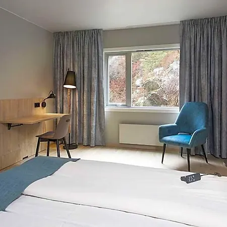 スカンディック コクスタッド ホテル 4*